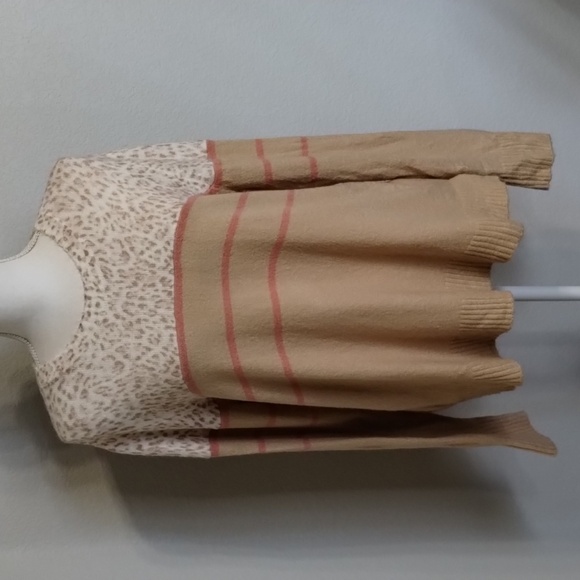 beachlunchlounge Sweaters - Beachlunchlounge women's XL (16-18) leopard print tan pink sweater long sleeve